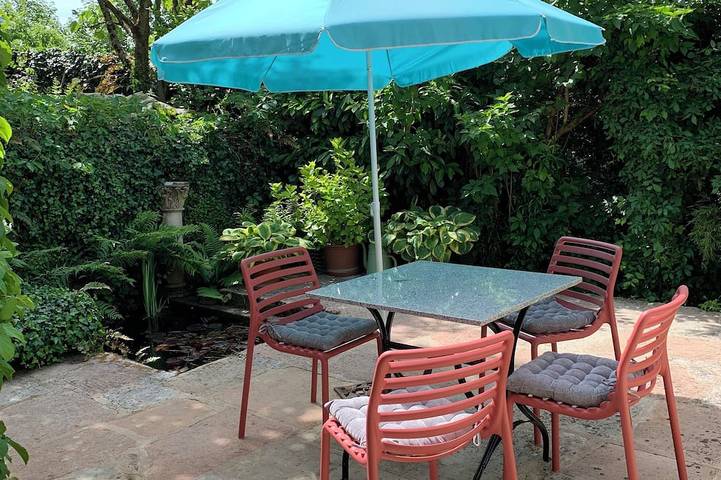 Gîte pour 2 personnes, avec terrasse à Menotey