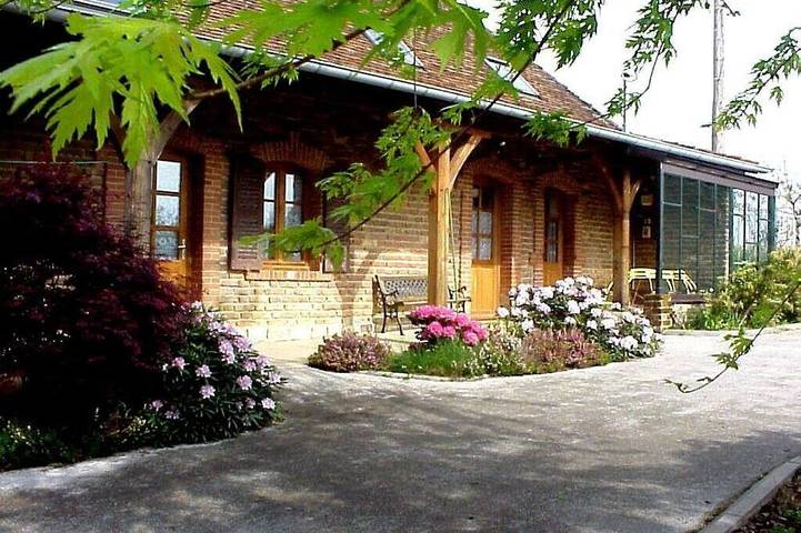 Gîte pour 8 personnes, avec jardin à Sainte-Croix (Saône-et-Loire)