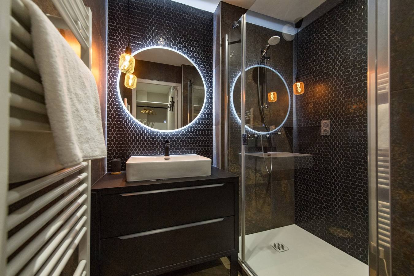 Appartement entier, ☆☆☆ 3 Vallées & cols mythiques à vélo - 4 à 6 pers in Orelle, Région de Saint-Jean-de-Maurienne