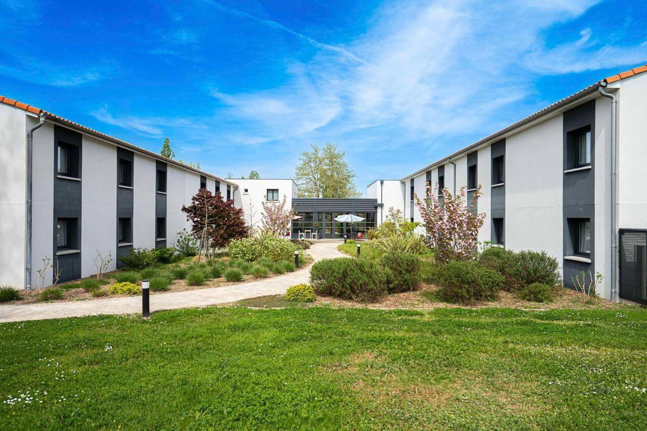 Sure Hotel by Best Western Les Portes de Montauban in Bressols, Tarn-et-Garonne