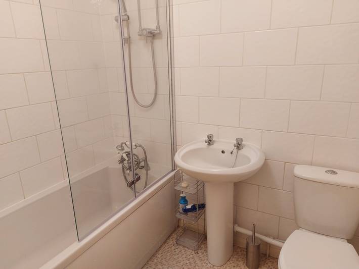 3-Bed Cottage, Sleeps 4, 20 mins to Northampton in Blisworth, Northamptonshire