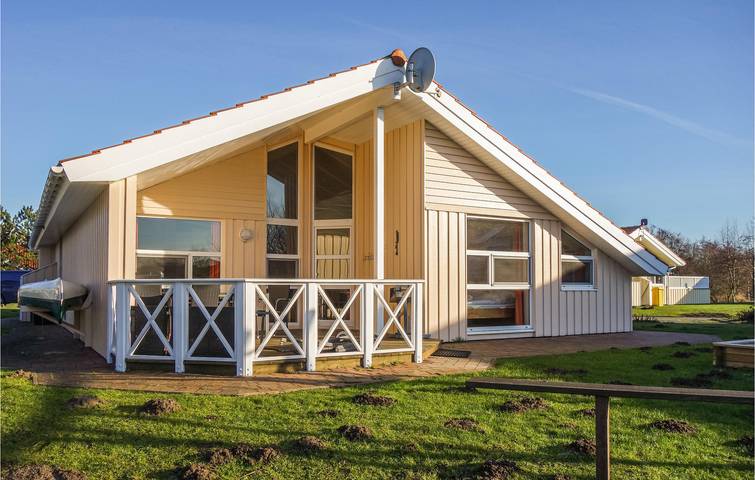Ferienhaus für 12 Personen, mit Terrasse und Whirlpool sowie Garten und Sauna in Otterndorf