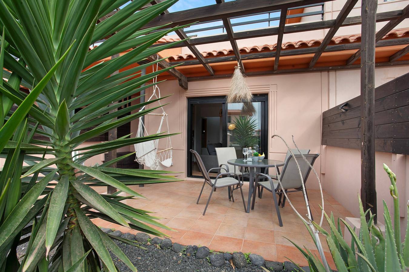 Ferienhaus 'Casa Vicente Majanicho' mit Gemeinschaftspool, privater Terrasse und Wlan in La Oliva, Fuerteventura