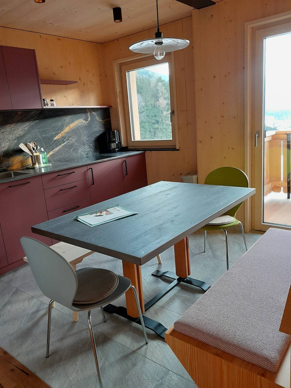 Ganze Wohnung, Ferienwohnung Felderhof Papaver mit Bergblick, Gemeinschaftsterrasse und Wlan in Uttenheim (Gais), Gais