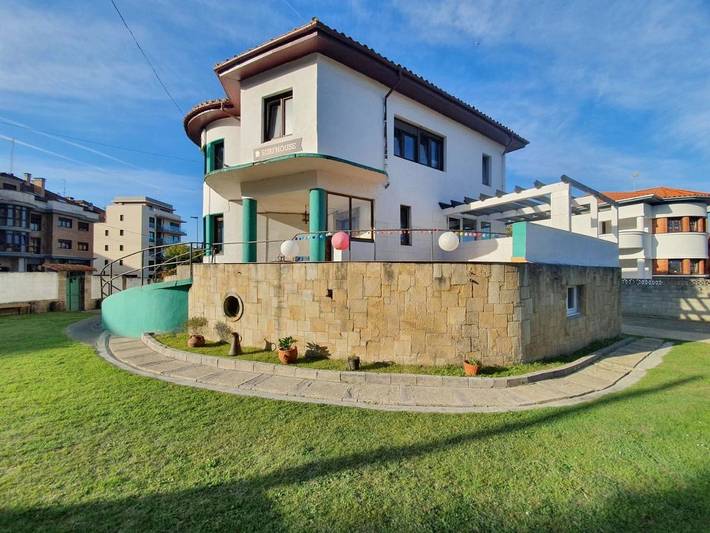 Auberge pour 6 personnes, avec terrasse et jardin