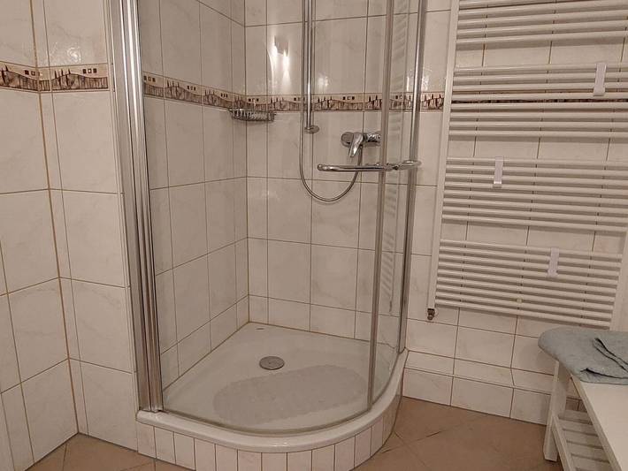 Ferienhaus für 8 Personen, mit Terrasse und Garten, kinderfreundlich am Edersee - 3