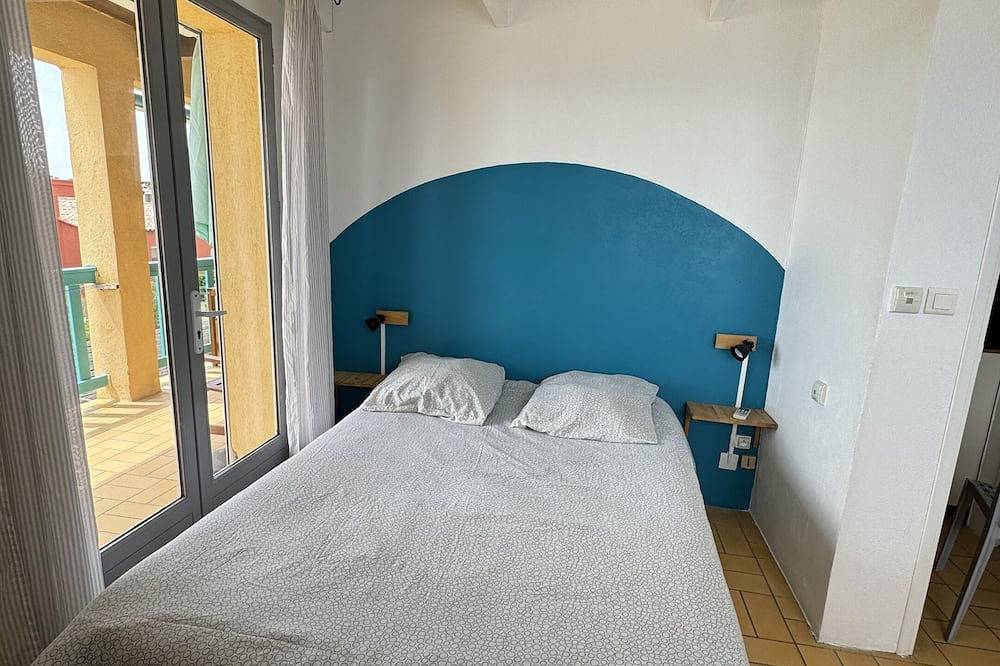 Ganze Wohnung, T2 -Apartment-Apartment-Ensuite mit Dusche-Meerblick in La Capte, Hyeres