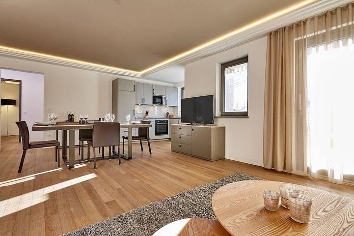 Ferienwohnung für 4 Personen, mit Whirlpool und Terrasse sowie Garten und Sauna