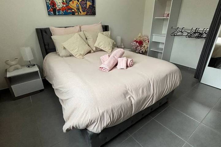 Location de vacances pour 10 personnes, avec jardin et terrasse, animaux acceptés à Vernoux-en-Vivarais - 2