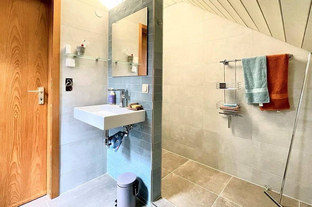 Ferienhaus \"Rhöner Wohnen\" - Ferienhaus, Dusche oder Bad, Wc, 2 Schlafräume in Hilders, Rhön-Hessen