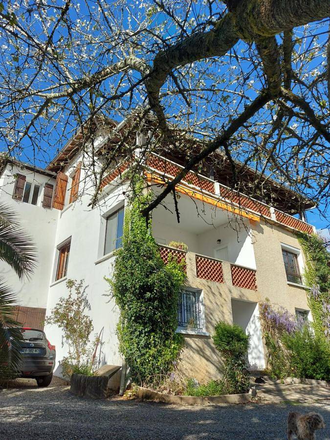 Chambre d’hôte pour 2 personnes, avec vue et jardin