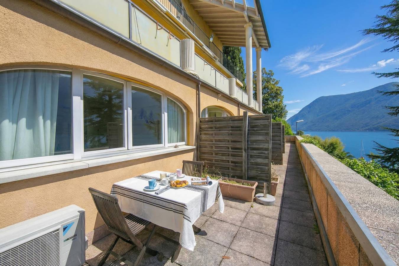 Geheel appartement, Orchidea Apt. 4 Front Lake in Lugano, Luganomeer