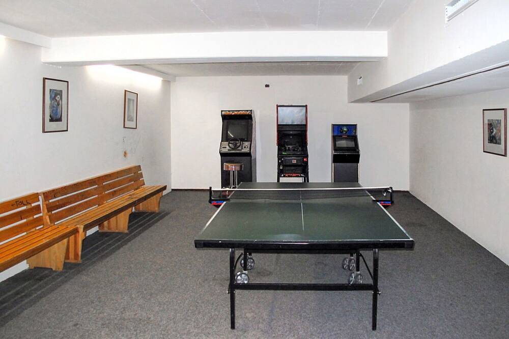 Angenehme Wohnung in einem Ferienhaus für 4 Leute mit Pool, Tv, Terrasse und Haustiere erlaubt in Maierhöfen, Bayerisch Schwaben