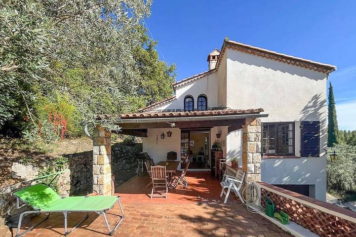 Preciosa casa en Seillas con piscina privada, que puede ser interior o. in Seillans, Region de Draguignan