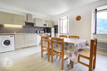 Gîte pour 6 personnes, avec jardin à Montaimont