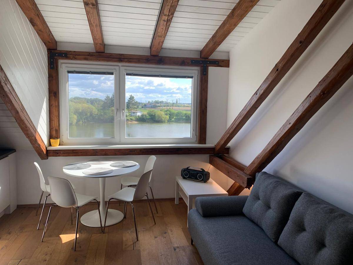Appartement entier, Mezonetovy apartmán 1 u rybníka in Olomouc, Région d'Olomouc