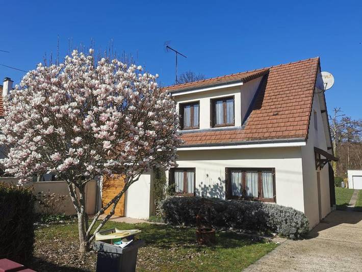 Location de vacances pour 6 personnes, avec jardin et vue à Itteville