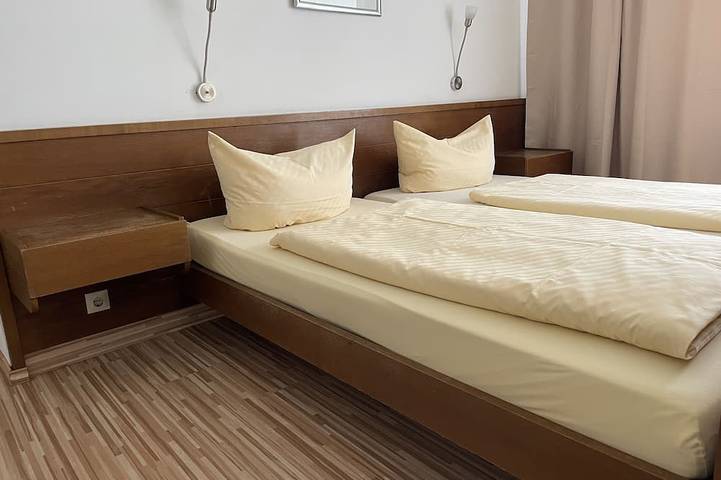 Ganze Wohnung, Standard Studio mit Balkon in Leonberg, Nordschwarzwald