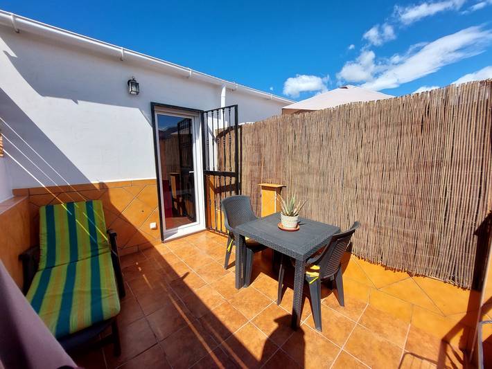 Studio entier, Studio "Lola", avec vue sur les montagnes, terrasse privée, climatisation et Wi-Fi. in Nerja Centre, Nerja