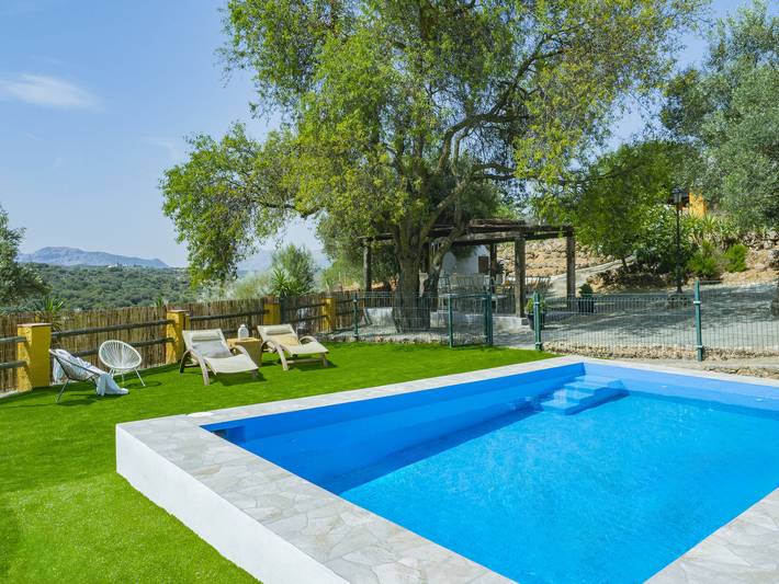 Casa rural para 14 personas, con jardín, Se admiten mascotas en Archidona - 3