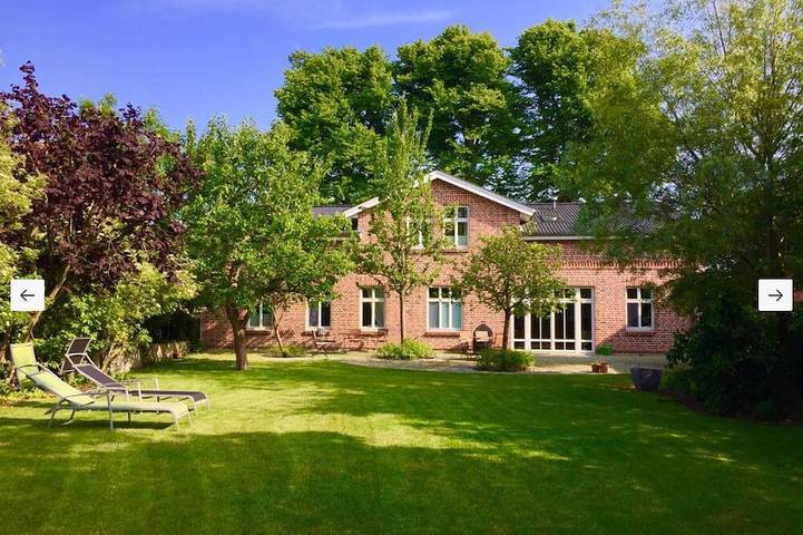 Ferienhaus für 15 Personen, mit Sauna und Garten sowie Terrasse, mit Haustier