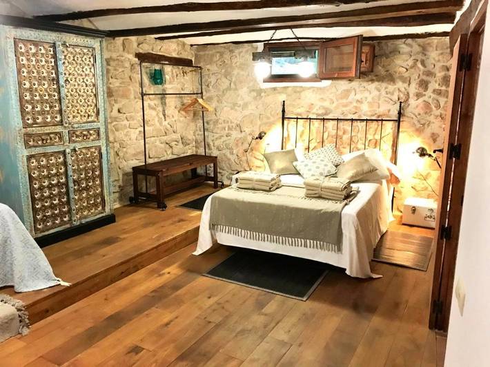 Casa rural para 10 personas, con piscina además de jardín y terraza, Se admiten mascotas en Olba - 3