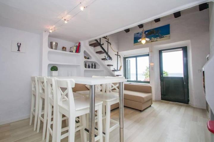 Gîte pour 6 personnes, avec terrasse dans Platja de l'Almadrava - 4