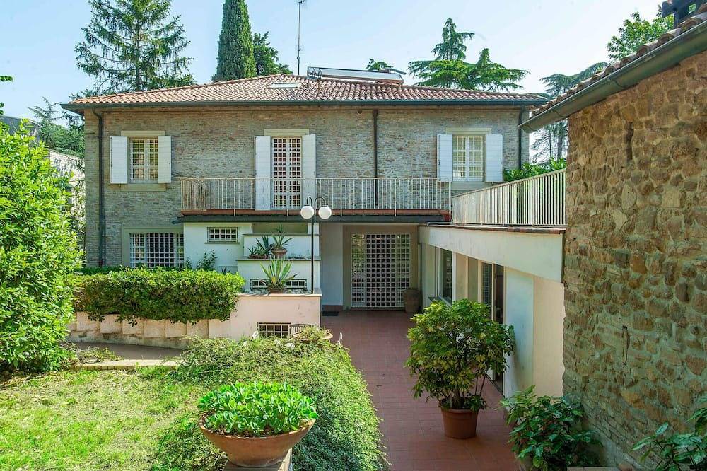 6 bedroom cozy home in Rimini in Rimini, Rimini Provinsen