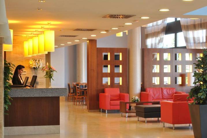 Apartamento para 10 personas, con Terraza en Torrejón de Ardoz