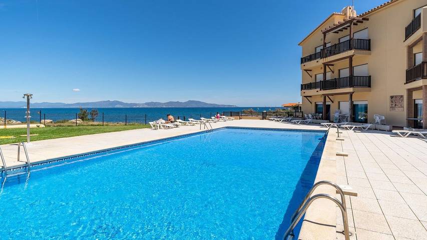 Location de vacances pour 4 personnes, avec piscine et terrasse, animaux acceptés dans Punta Montgo