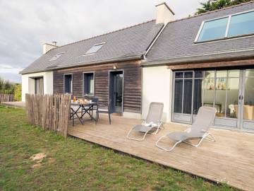 Location de vacances pour 5 personnes, avec terrasse ainsi que jardin et sauna à Brignogan-Plages