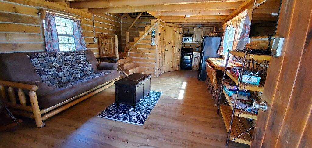 Sassafras Ridge Log Cabin by Garden of the Gods in the Shawnee National Forest in Shawnee National Forest