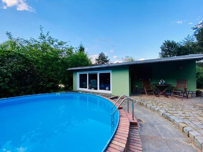 Ferienhaus für 2 Personen, mit Terrasse und Pool in Malchow