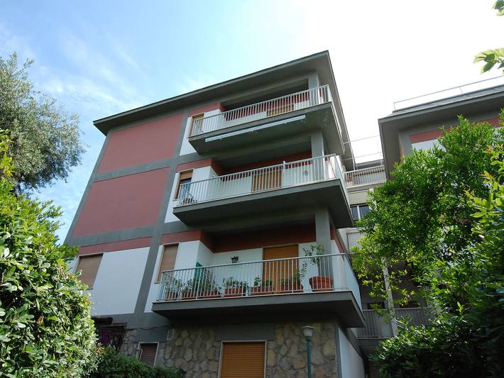Apartamento de vacaciones para 5 personas, con terraza y jardín - 1