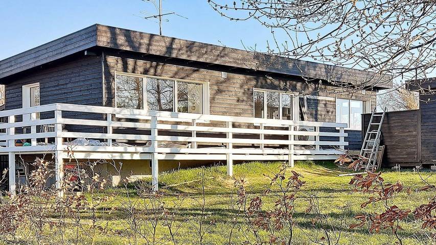 Ferienhaus für 6 Personen, mit Ausblick und Garten sowie Terrasse - 1