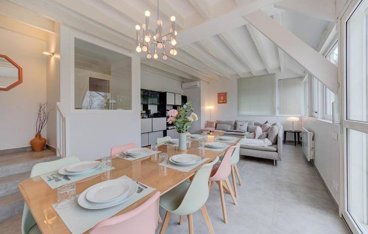 Location de vacances pour 9 personnes, avec jardin à Saint-Cyr-sur-Loire