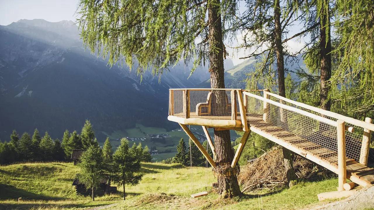 Geheel vakantieappartement, Vakantieappartement voor 7 personen met terras in Stubai Alps, Mieders