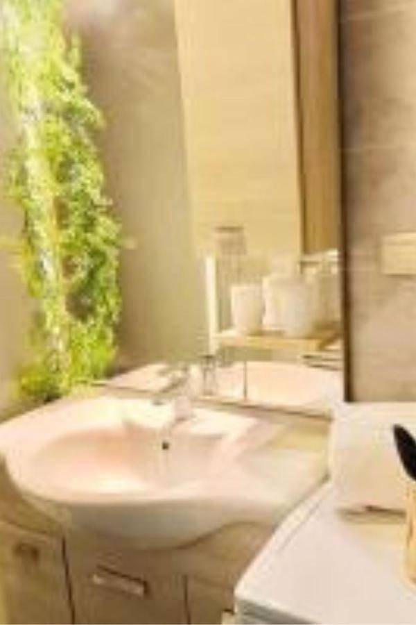 Appartement entier, Savana Lodge, Wi-Fi, Parking Privé et Calme, Sortie 12 Chanas in Chanas, Région de Vienne