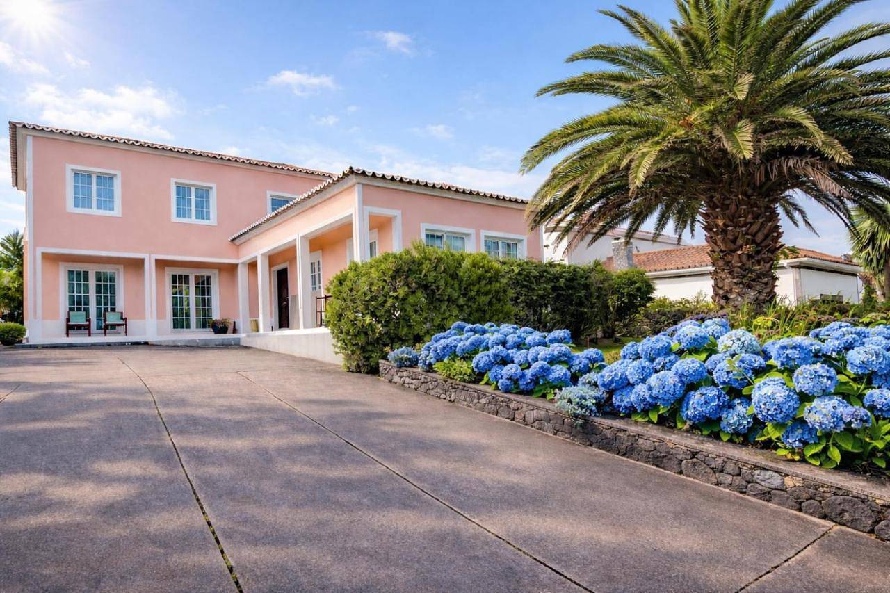 Azores Bagus Surf & Guest House in São Miguel Island, São Vicente Ferreira