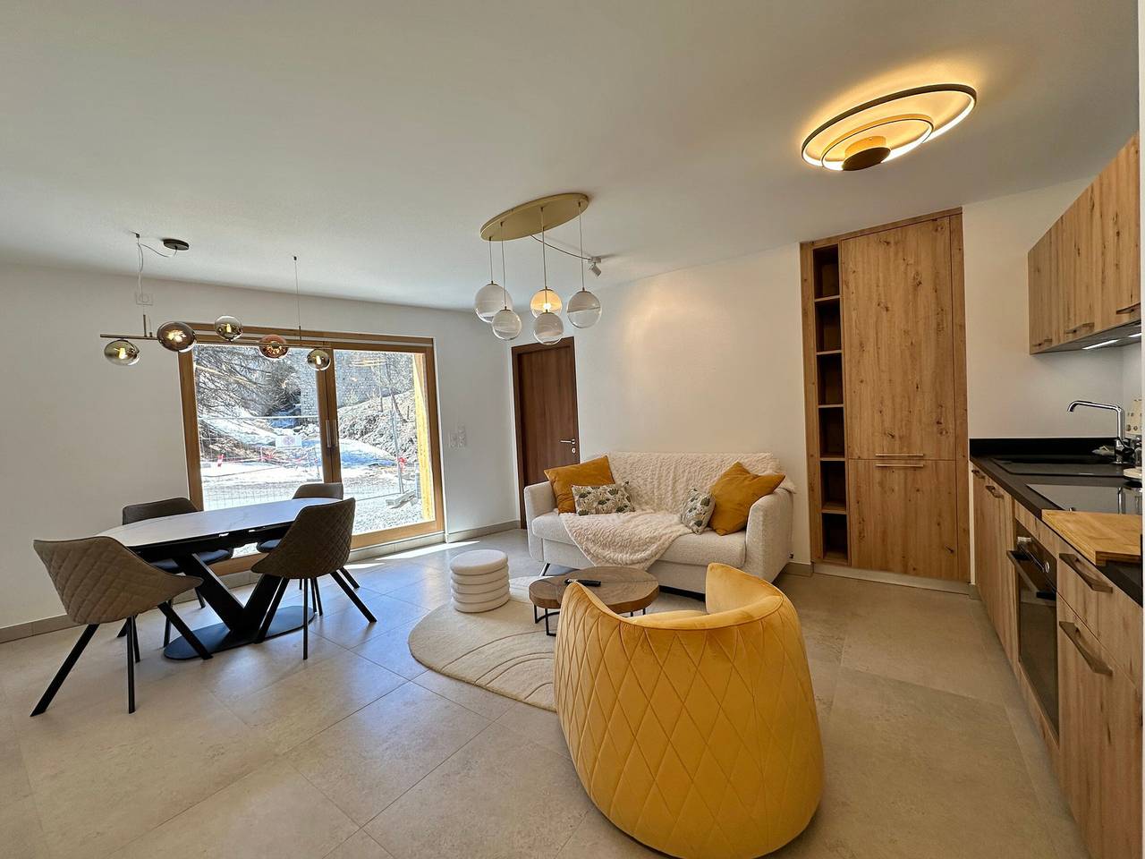 Appartement entier, Moderne T3 avec Spa et Sauna, Animaux Bienvenus, Proche des Pistes in Vars, Région de Briançon