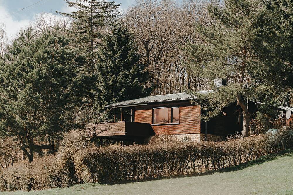 Freistehendes Jagdhaus, ruhige Lage am Waldrand, familienfreundlich, Natur in Blankenheim, Naturpark Hohes Venn-Eifel