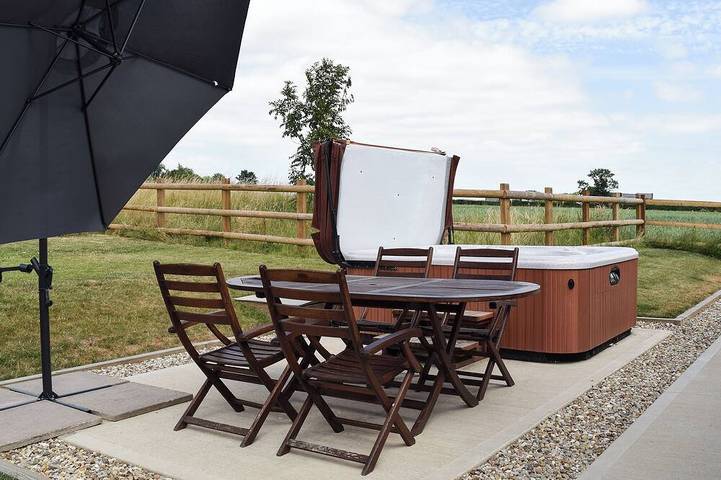 Cottage für 6 Personen, mit Balkon/Terrasse und Whirlpool, mit Haustier - 1