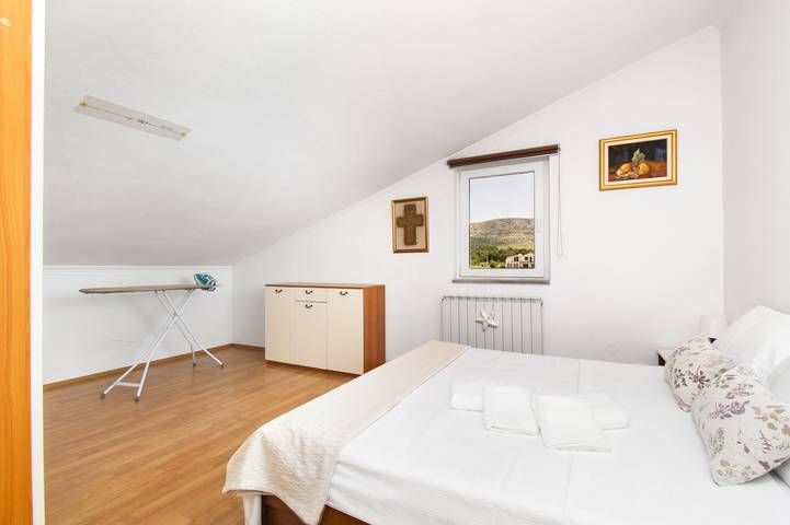 Villa pour 12 personnes, avec jardin et piscine à Šibenik - 3