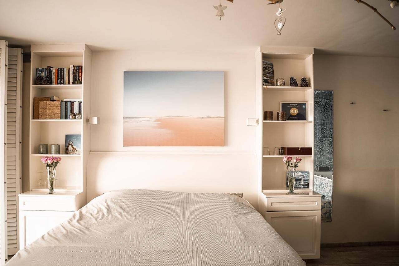 Geheel appartement, Deluxe Double Room in IJmuiden, Nationaal Park Zuid-Kennemerland