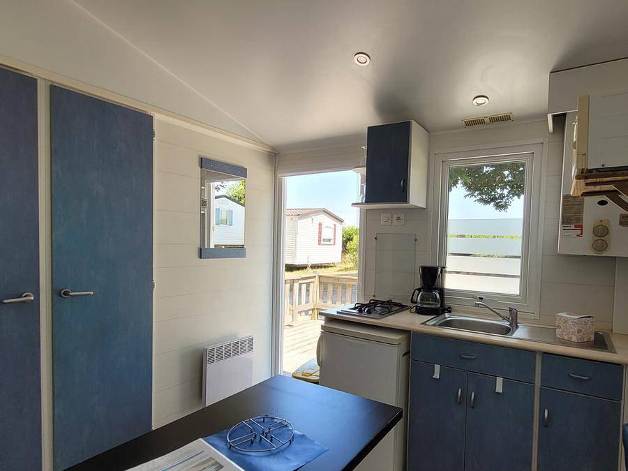 Camping Bellevue - Mobilhome 3 personnes in Barzan, Région de Saintes