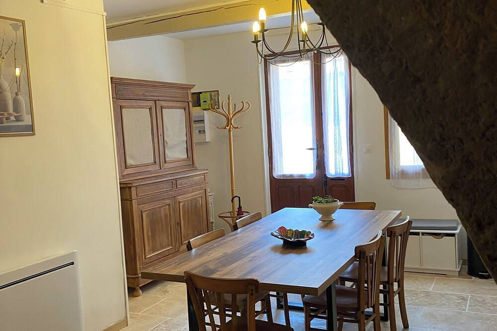 Village house in Montagnac, Côte d'Améthyste