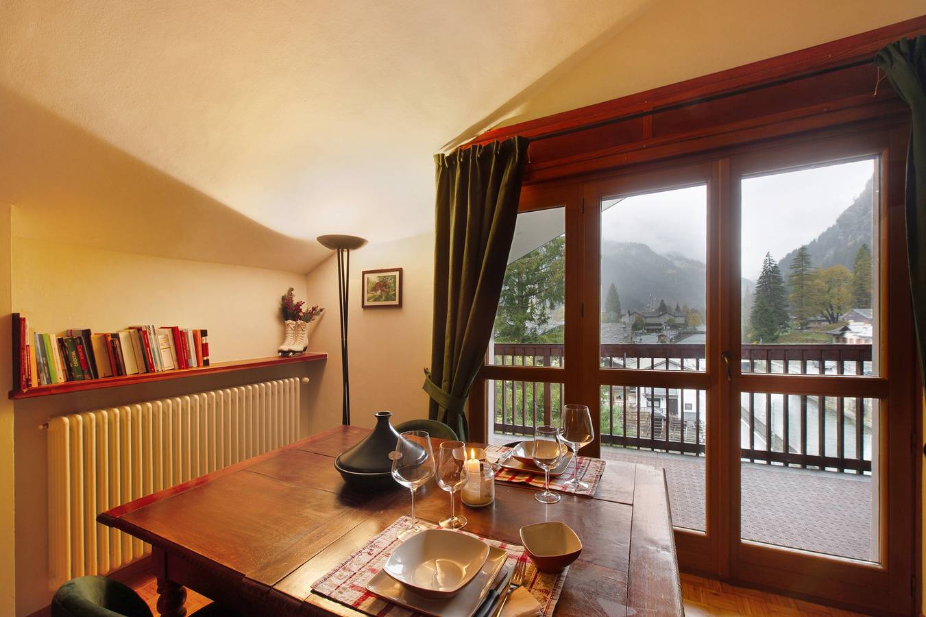 Appartamento intero, Appartamento 'Finestra Sul Monte Rosa' con vista sulle montagne, giardino in comune e Wi-Fi in Gressoney-Saint-Jean, Comune di Gressoney-Saint-Jean