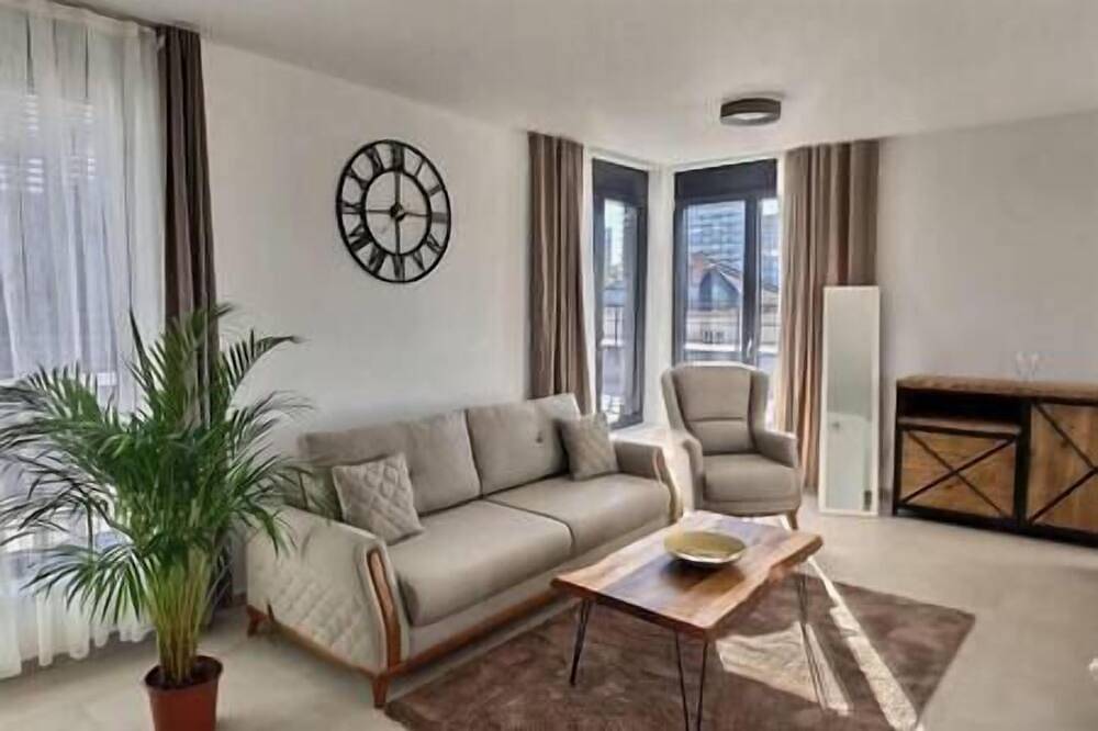 Entire apartment, Modern and bright penthouse 3 minutes from Basel-Center in Saint-Louis, Mulhouse region