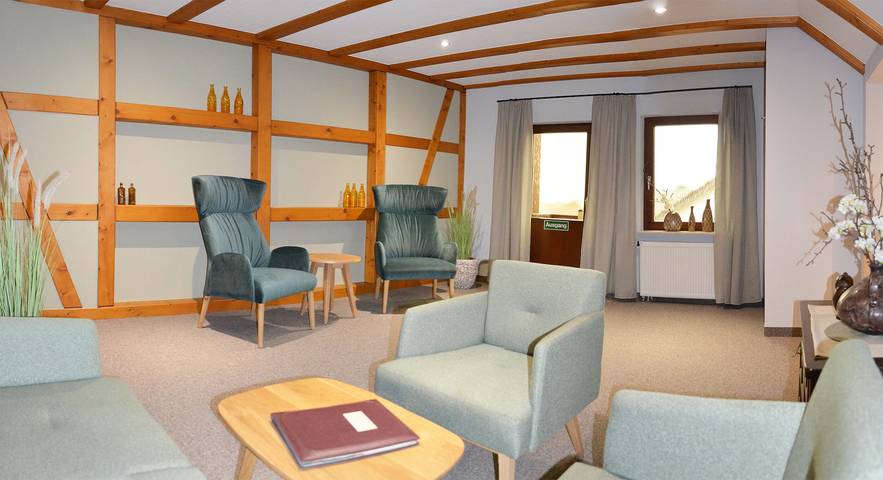 Hotel garni zur Linde - Einzelzimmer mit Wc und Dusche in Lauf, Ferienregion Sasbachwalden Region