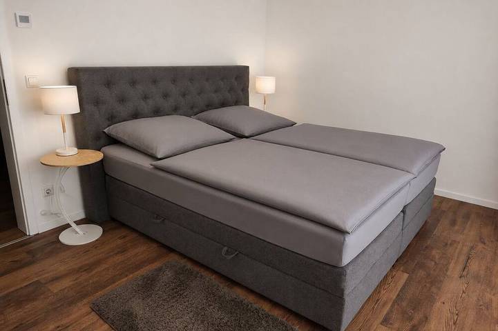 Ganze Wohnung, Xxl Apartment max. 8 Personen, 3 Schlafz. Wassergrundstück, Seeblick, 2 Balkone in Kahnsdorf, Neukieritzsch